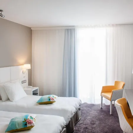 Hotel Chapelle Et Parc 4*