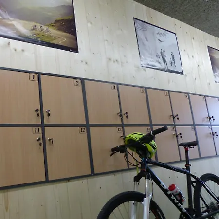 Chapelle Et Parc Hotel Lourdes