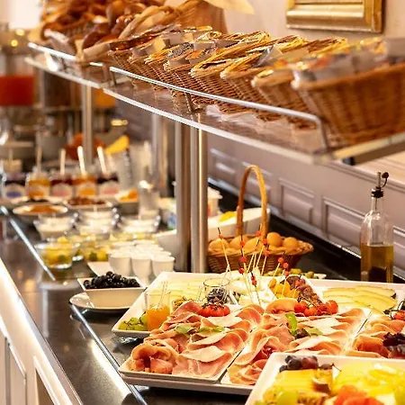 Chapelle Et Parc Hotel Lourdes