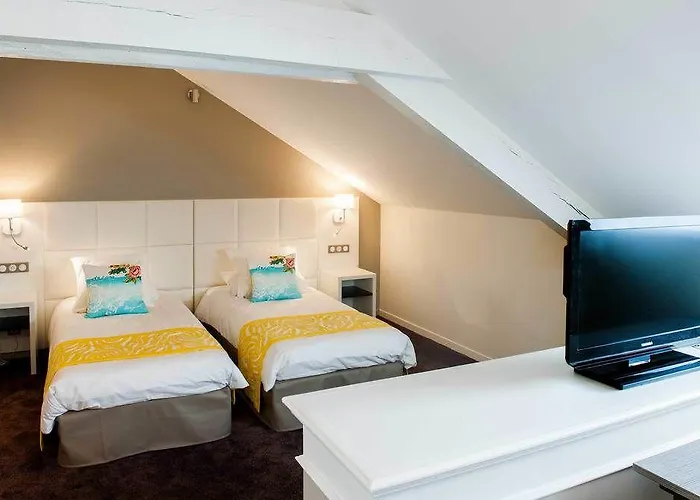 Hotel Chapelle Et Parc Lourdes