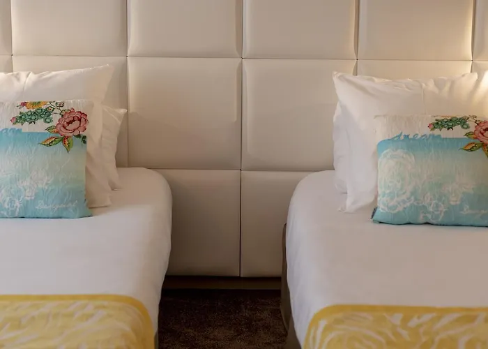 Chapelle Et Parc Hotel 4*