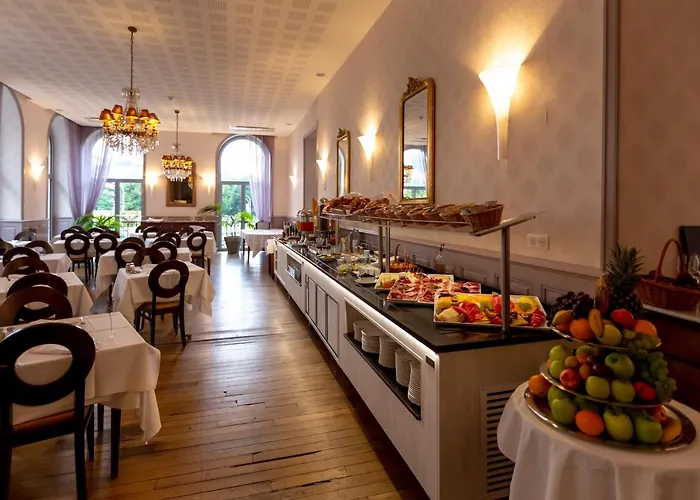 Chapelle Et Parc 4* Lourdes