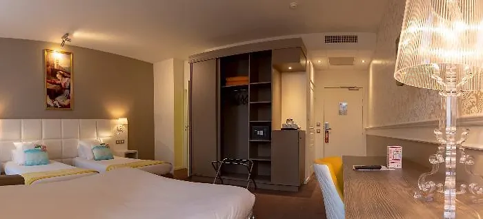 Chapelle Et Parc Hotel Lourdes