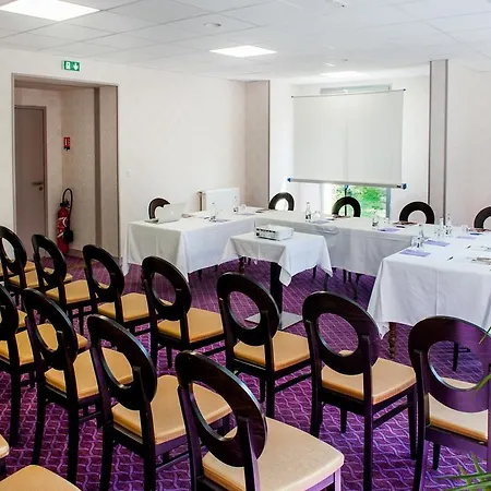 Chapelle Et Parc Hotel Lourdes