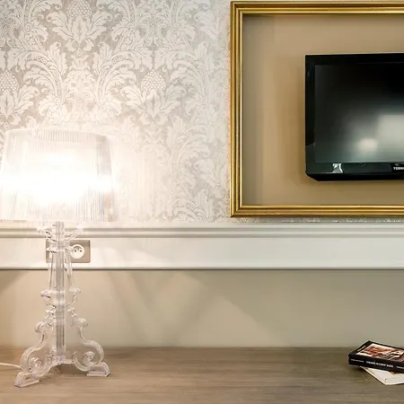 Chapelle Et Parc 4* Lourdes