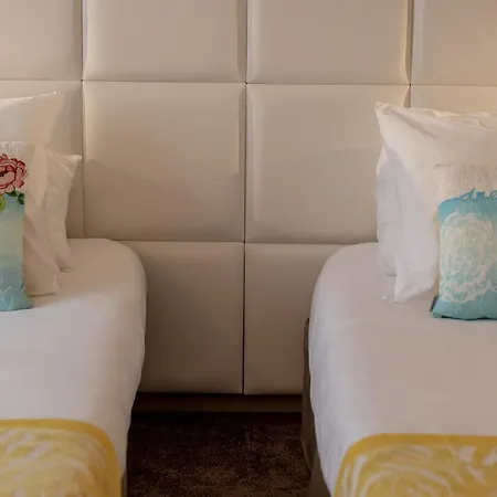 Chapelle Et Parc Hotel 4*