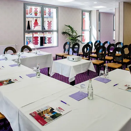 Hotel Chapelle Et Parc Lourdes