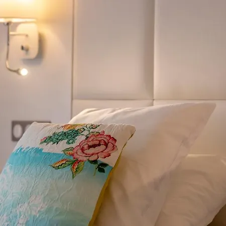 Chapelle Et Parc Hotel 4*