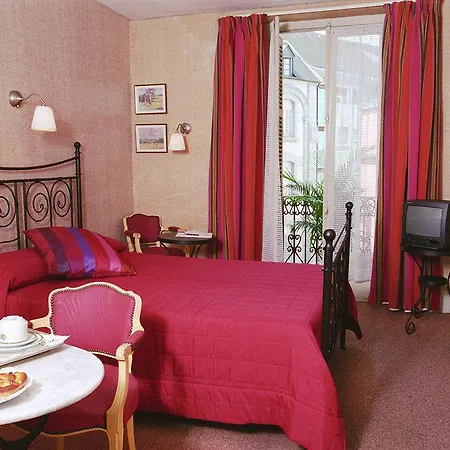 Chapelle Et Parc Hotel 4*