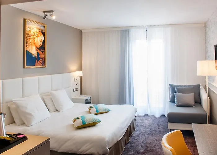 Chapelle Et Parc 4* 卢德