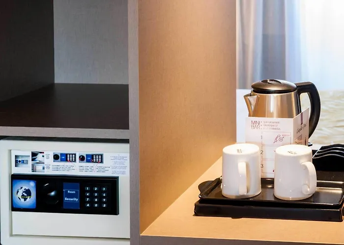 Chapelle Et Parc 卢德