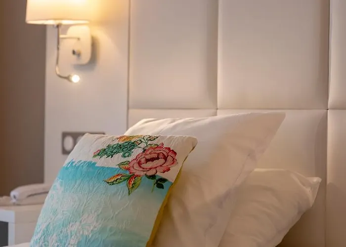 Chapelle Et Parc 酒店 4*