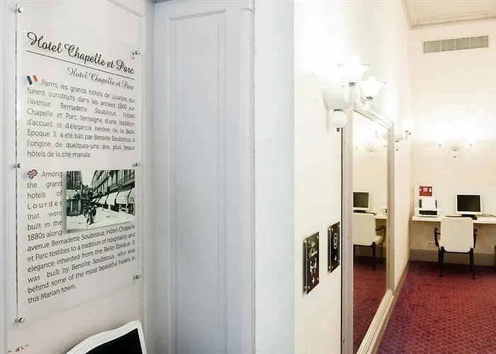 Chapelle Et Parc 酒店 4*