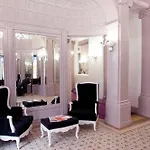 Chapelle Et Parc 4* ルルド